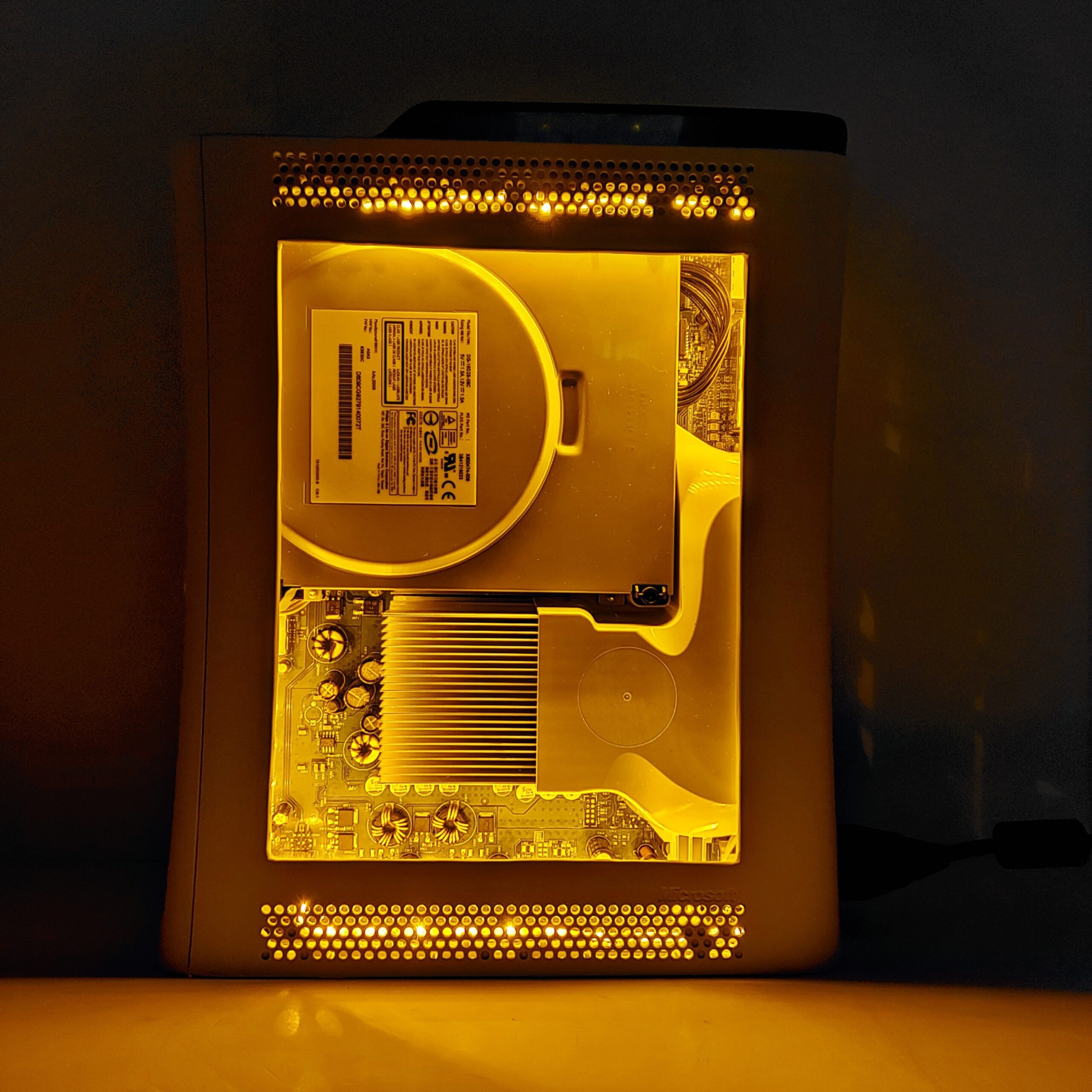 Custom White Xbox 360 Fat (Jasper) RGH 3 + LEDs, #4791 | The Retro Hero