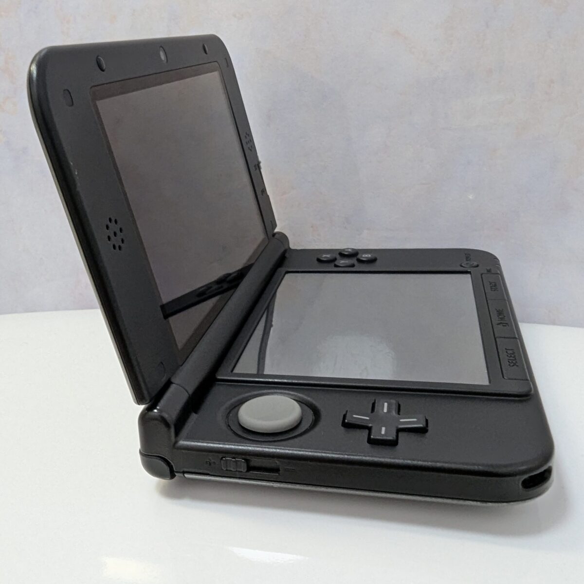 Silver Modded and Region Converted Nintendo 3DS XL/LL - #13362