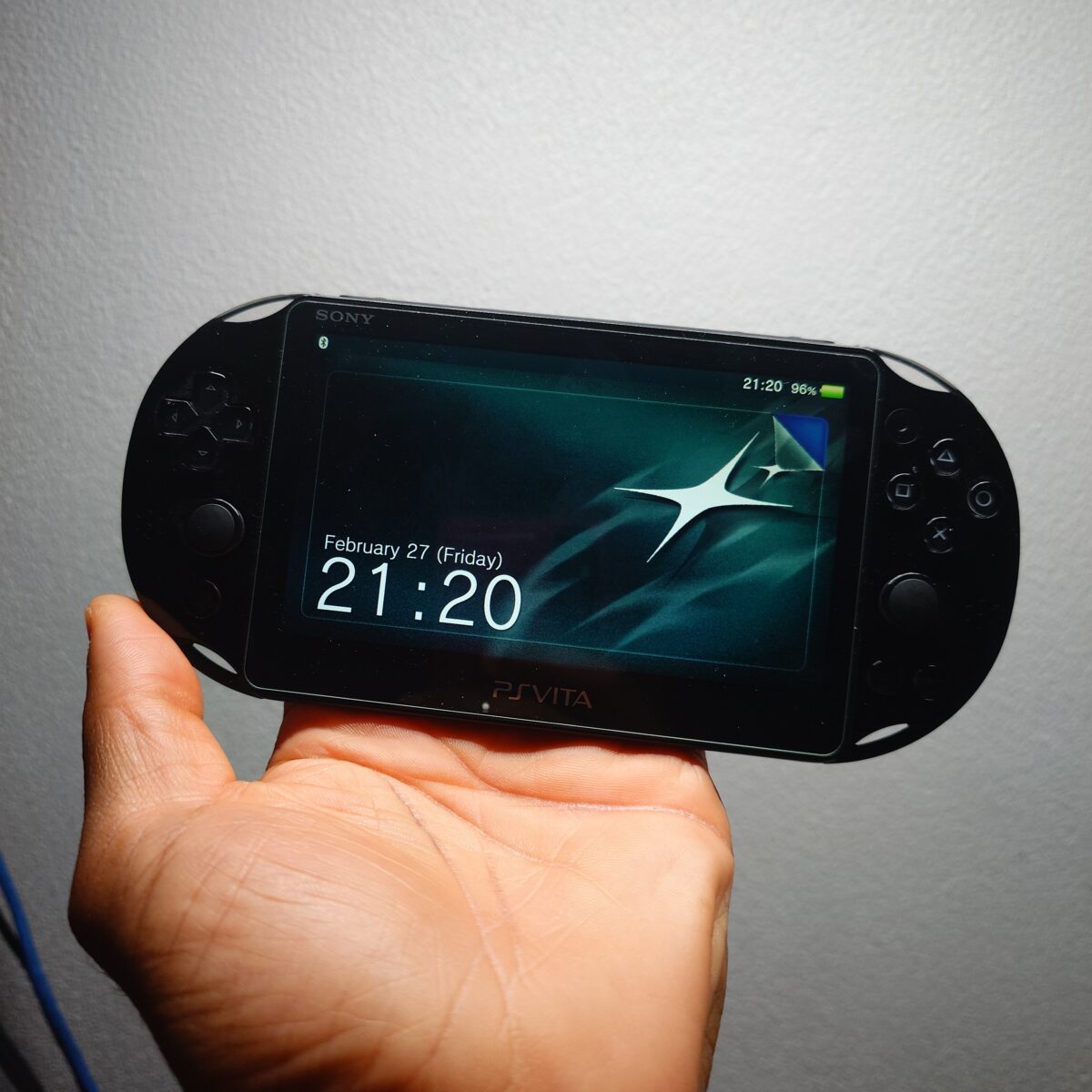 Black PS Vita PCH-2000 Jailbroken 128GB SD2Vita Plug and Play