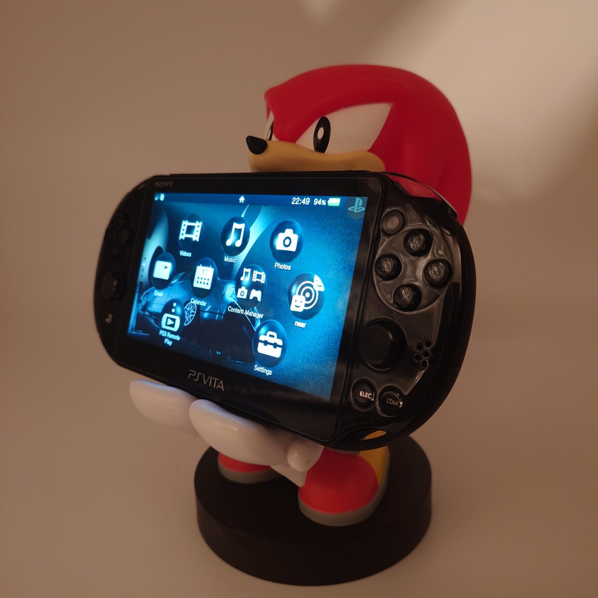 Black PS Vita PCH-2000 Jailbroken 128GB SD2Vita Plug and Play