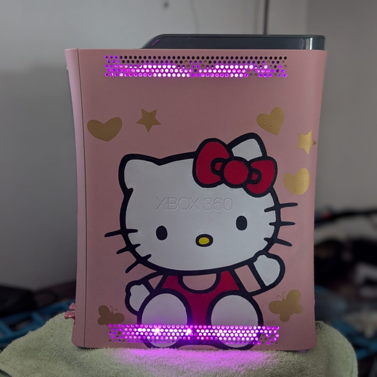 Refurbished RGH 1.2 Modded Xbox 360 Phat - Hello Kitty Edition