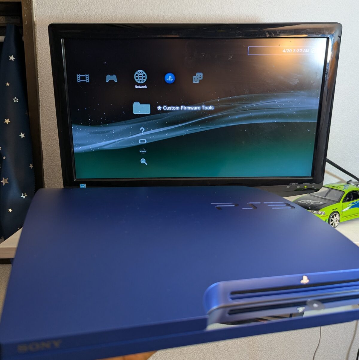 Refurbished Jailbroken Blue PS3 Slim (160GB, CECH-2500A GT)