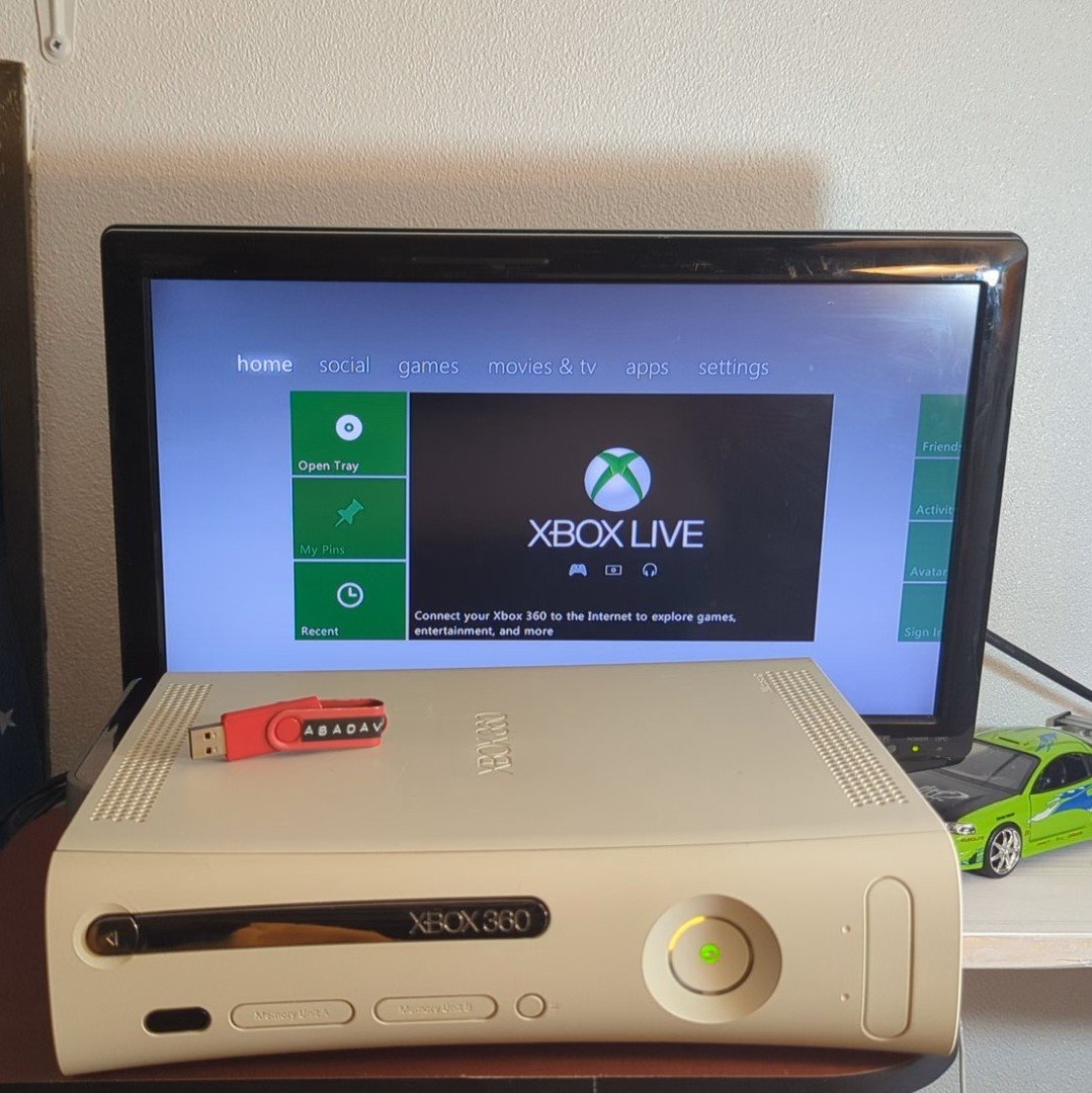 Refurbished White Xbox 360 Phat with ABadAvatar, Falcon, 120GB, Gold LEDs