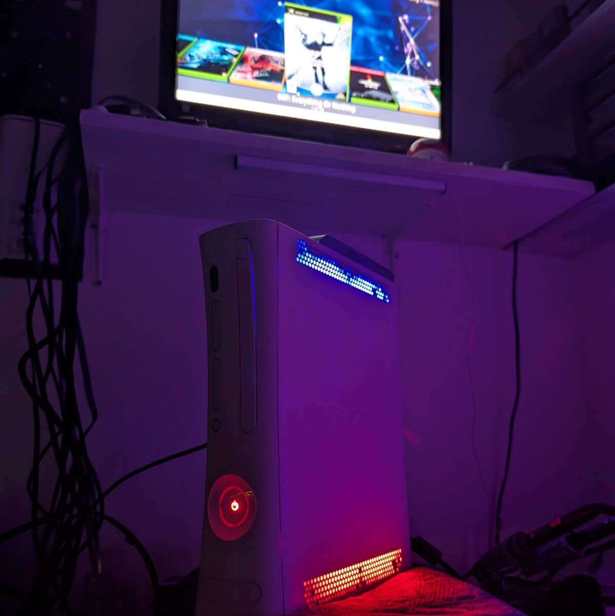 Refurbished White Xbox 360 Phat RGH Console, Jasper, 120GB HDD, Blue & Red LEDs